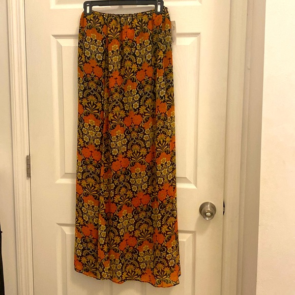 Multi color skirt size small - Picture 1 of 3